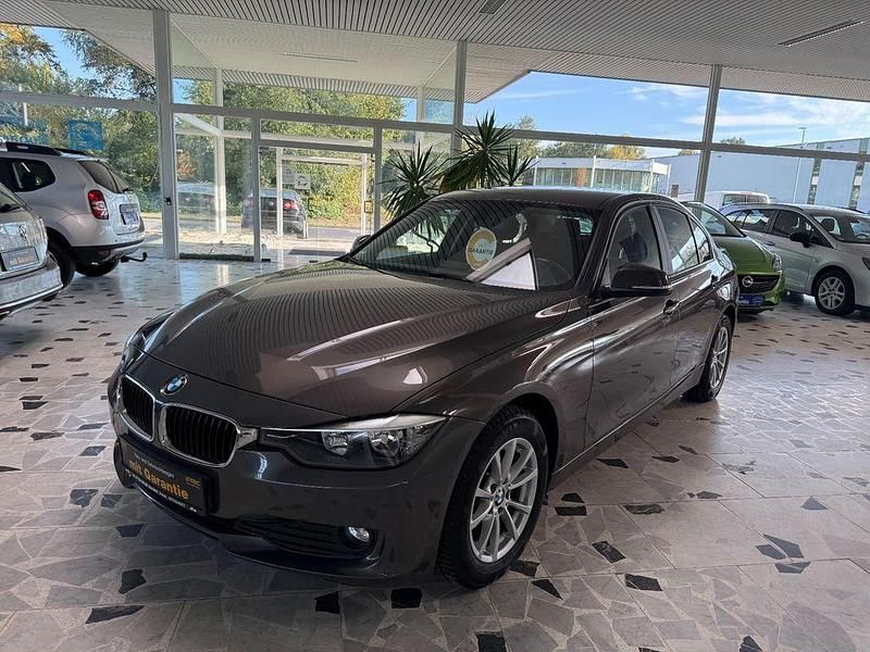 Gebraucht 2013 BMW 316 Comfort Edition Limousine | 12.950 € (Teuer) - Bild 1/4