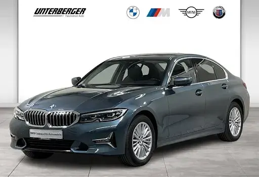 Gebraucht BMW 330 Luxury Line 286 PS (210 kW) 2021 Blue ridge mountain Limousine