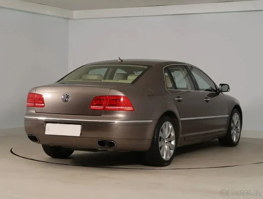 Gebraucht VW Phaeton 450 PS (330 kW) 2011 Braun Limousine