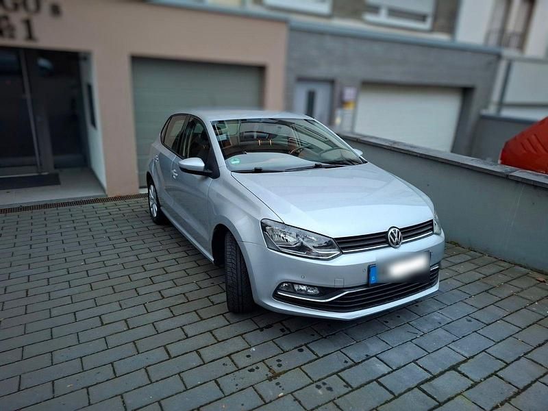 Gebraucht VW Polo 90 PS (66 kW) 2017 Silber Kleinwagen