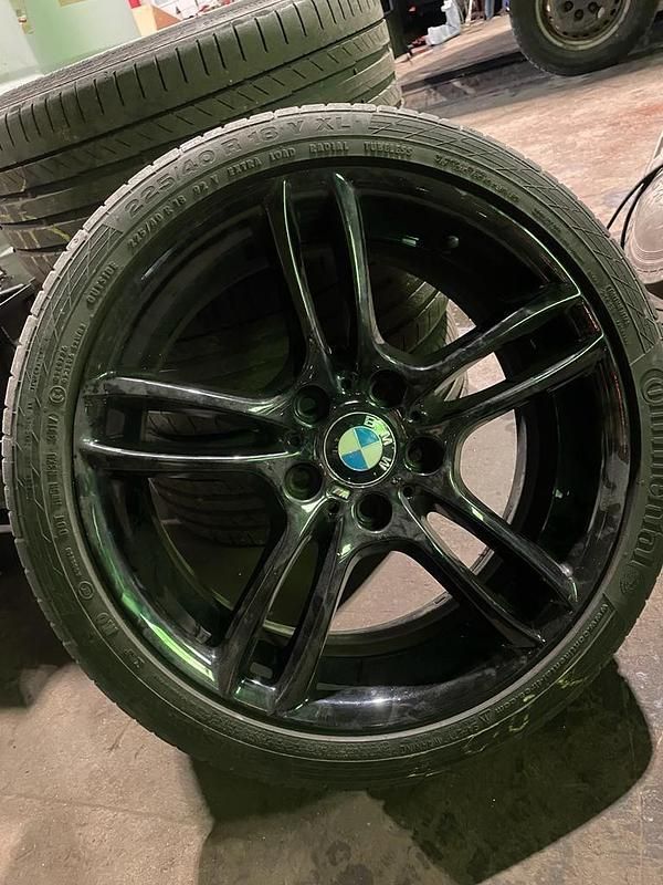 Schwarz Gebraucht 2011 BMW 120 Coupé Coupé | 10.000 € - Bild 1/4