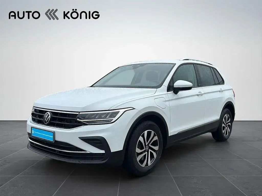 Gebraucht VW Tiguan Active 245 PS (180 kW) 2022 Weiß SUV