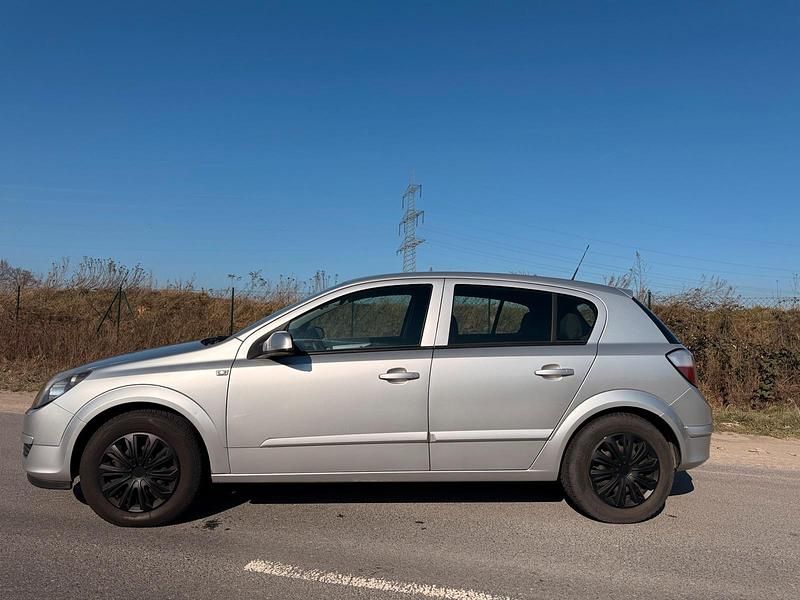Gebraucht Opel Astra 105 PS (77 kW) 2004 Grau Kleinwagen