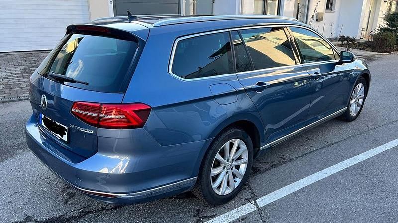Gebraucht VW Passat Highline 150 PS (110 kW) 2015 Blau Kombi