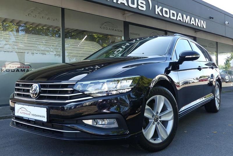 Schwarz Gebraucht 2022 VW Passat Business Kombi | 22.440 € (Fairer Preis) - Bild 1/4