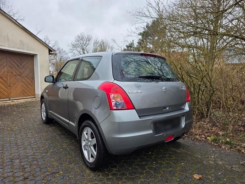 Gebraucht Suzuki Swift 92 PS (67 kW) 2009 Grau Kleinwagen