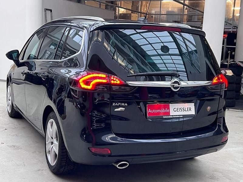 Gebraucht Opel Zafira Tourer Innovation 136 PS (100 kW) 2018 Tiefseeblau/darkmoon blue Van / Kleinbus