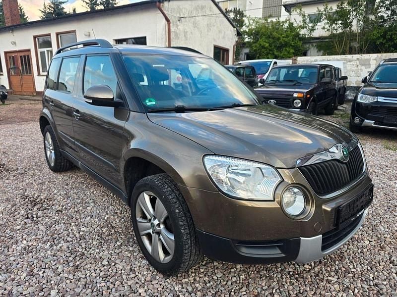 Braun Gebraucht 2011 Skoda Yeti Ambition SUV | 3.000 € (Guter Preis) - Bild 1/4