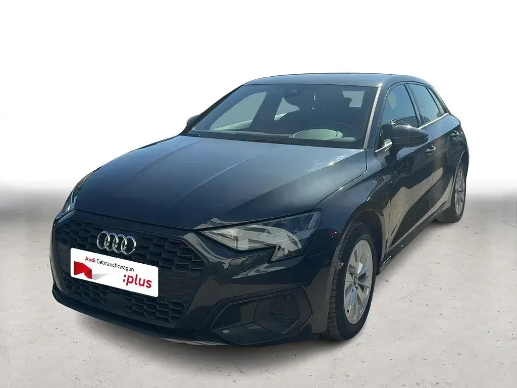 Usado Audi A3 Advanced 150 CV (110 kW) 2022 Gris Berlina
