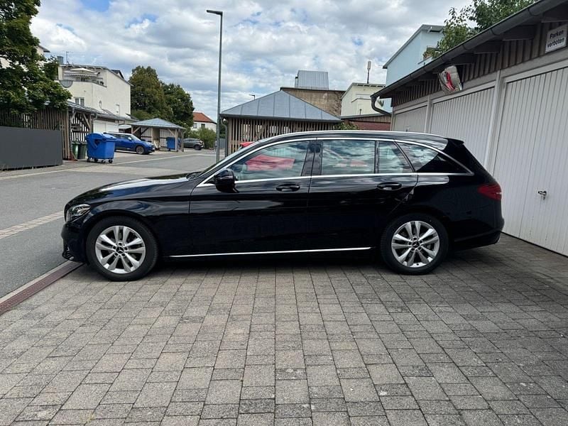 Gebraucht Mercedes C200 184 PS (135 kW) 2019 Schwarz Kombi