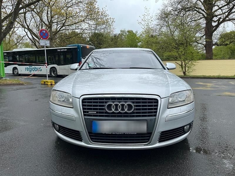 Second-hand Audi A8 326 CP (239 kW) 2006 Argintiu Berlinǎ