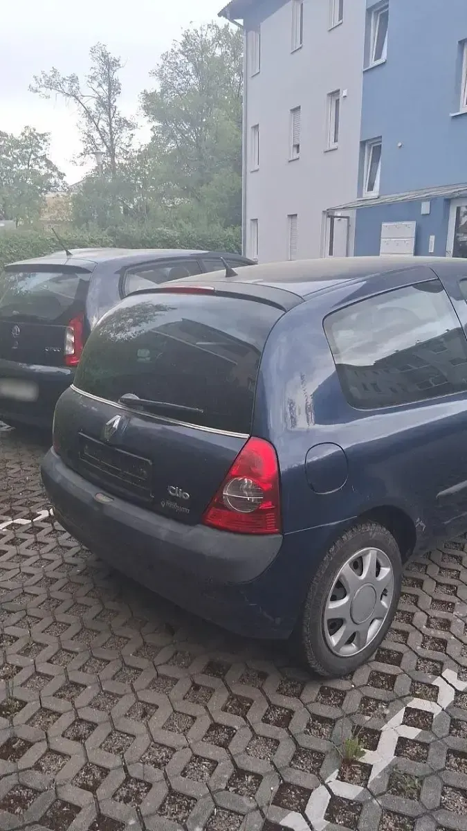 Brugt Renault Clio II 75 HK (55 kW) 2002 Blå Hatchback