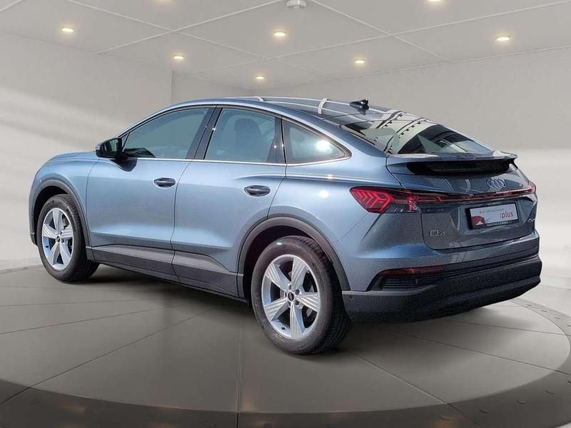 Gebraucht Audi Q4 e-tron 150 kW (204 PS) 2022 Geysirblau metallic SUV