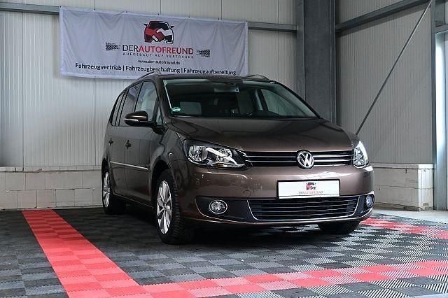 Braun Gebraucht 2011 VW Touran Highline Van / Kleinbus | 9.950 € (Fairer Preis) - Bild 1/4