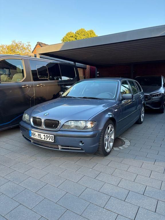 Blau Gebraucht 2004 BMW 330 Shadowline Kombi | 7.000 € (Superpreis) - Bild 1/4