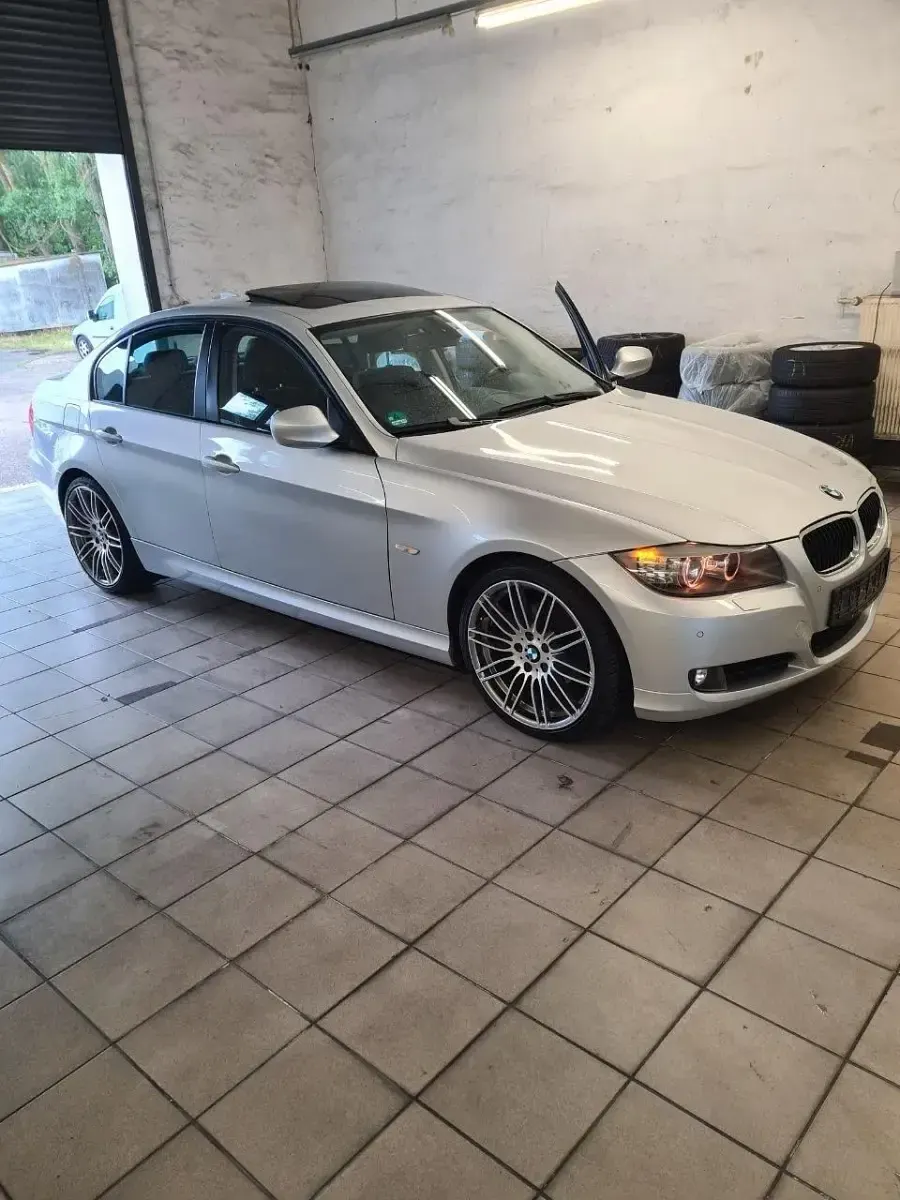Gebraucht BMW 320 Performance 170 PS (125 kW) 2009 Silber Limousine