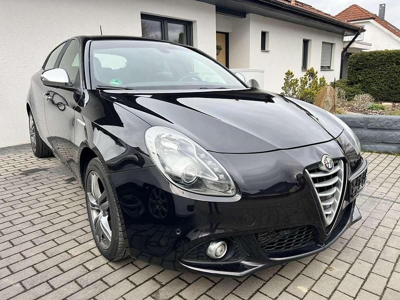 Gebraucht Alfa Romeo Giulietta Turismo 150 PS (110 kW) 2014 Colore esterno (etna schwarz) Kleinwagen