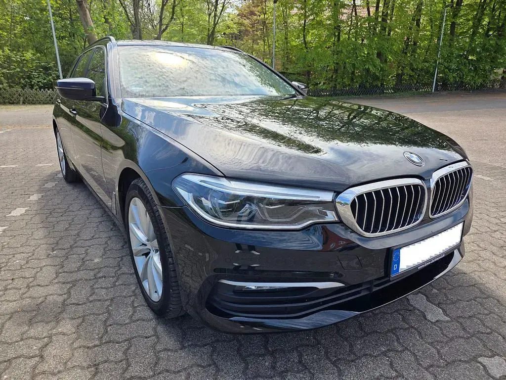 Gebraucht BMW 520 Performance 190 PS (139 kW) 2018 Schwarz Kombi