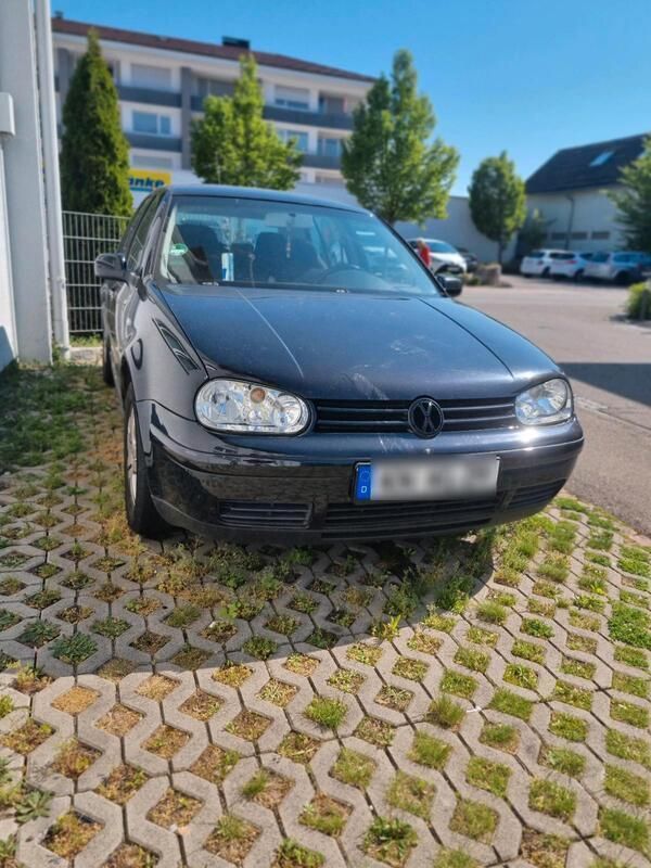 Schwarz Gebraucht 2003 VW Golf IV Kombi | 450 € (Superpreis) - Bild 1/4
