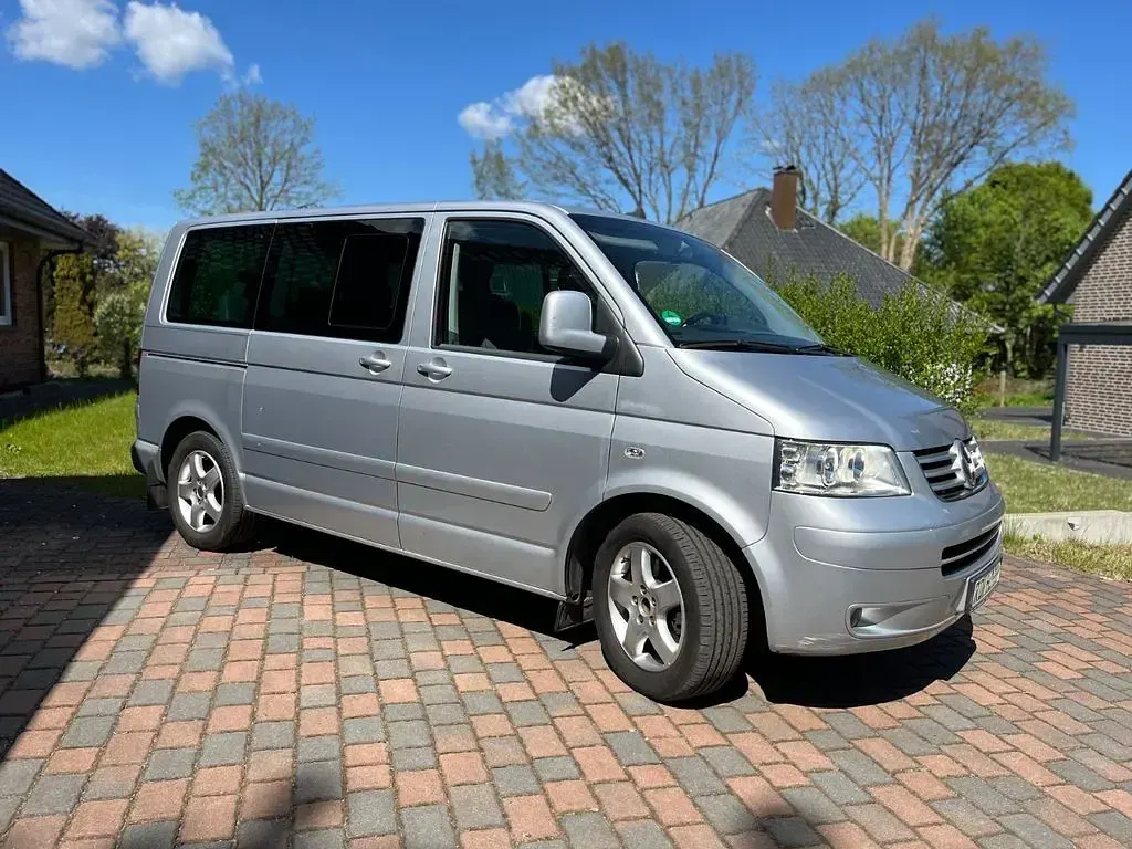 Używany VW Multivan 174 KM (127 kW) 2006 Srebrny Minivan