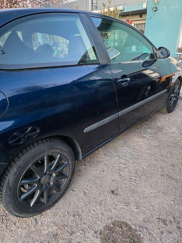 Second-hand Seat Ibiza Reference 105 CP (77 kW) 2007 Albastru Hatchback