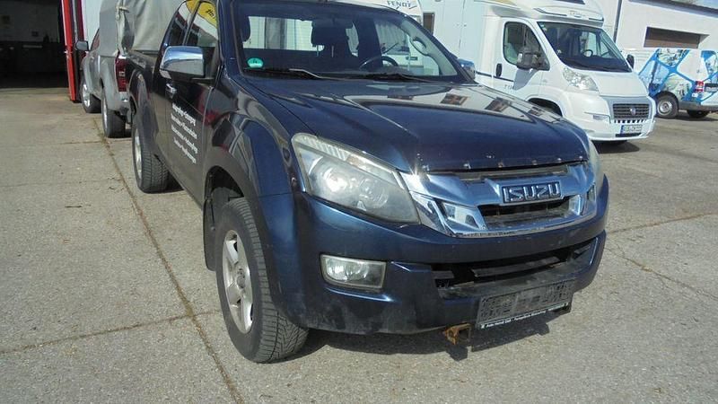 Gebraucht Isuzu D-Max 163 PS (119 kW) 2016 Blau SUV