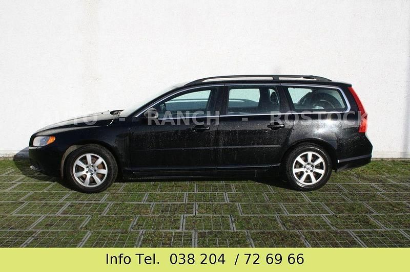 Gebraucht Volvo V70 Kinetic 179 PS (131 kW) 2012 Schwarz Kombi