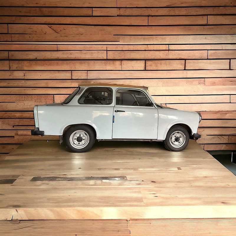 Weiß Gebraucht 1986 Trabant 601 Limousine | 5.250 € - Bild 1/4