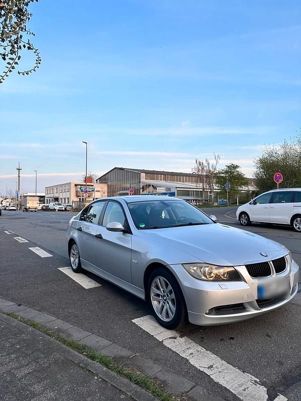 Gebraucht BMW 320 150 PS (110 kW) 2005 Silber Coupé