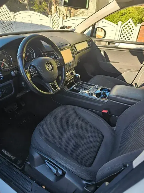 Gebraucht VW Touareg 245 PS (180 kW) 2012 Weiß SUV