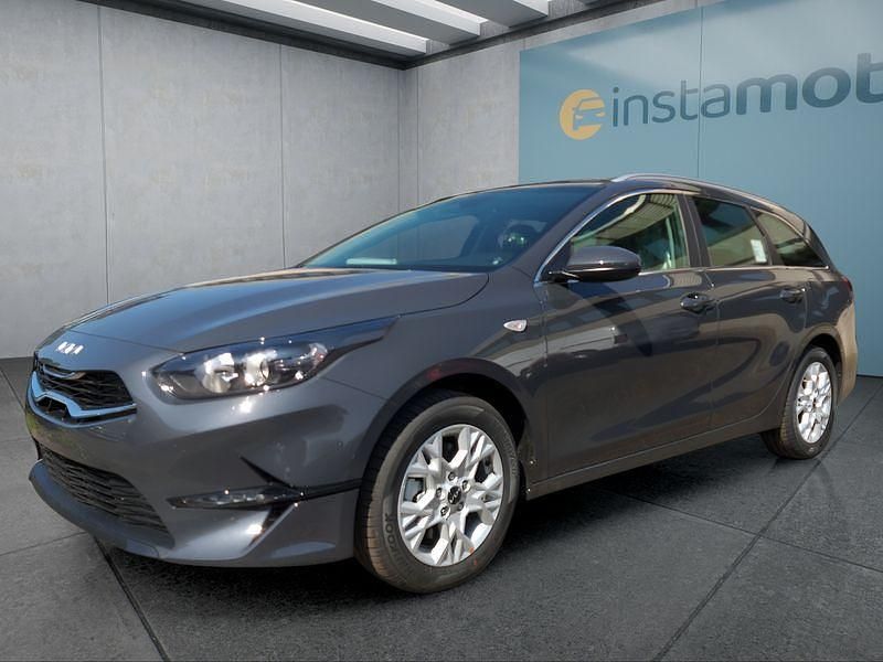 Schwarz Neu 2025 Kia Ceed Vision Kombi | 26.699 € (Teuer) - Bild 1/4
