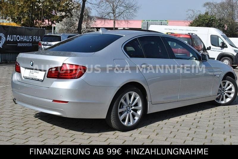 Gebraucht BMW 530 Sport Line 258 PS (189 kW) 2012 Silber Limousine