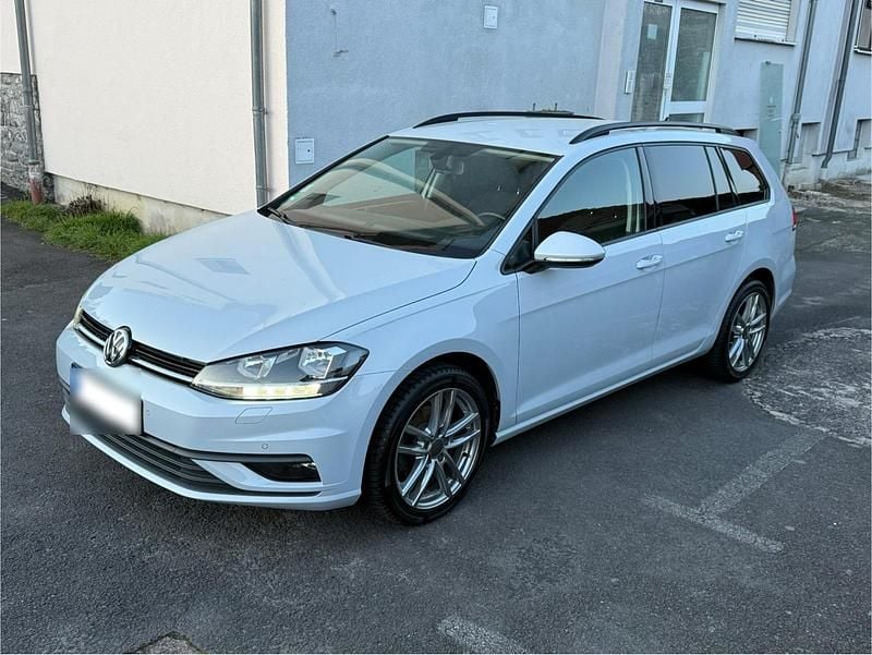 Gebraucht VW Golf VII 116 PS (85 kW) 2018 Andere farben Kombi