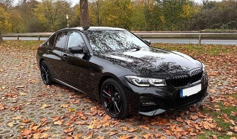 Gebraucht BMW 330e Shadowline 292 PS (214 kW) 2021 Schwarz Limousine