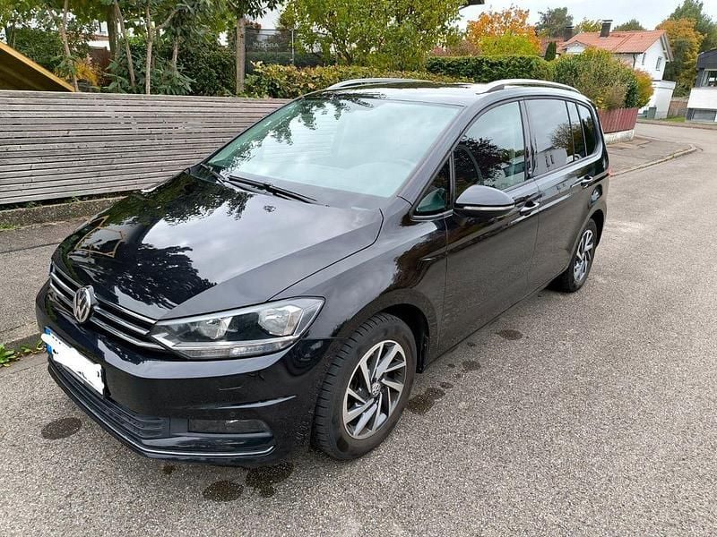 Schwarz Gebraucht 2017 VW Touran Sound Van / Kleinbus | 15.200 € (Guter Preis) - Bild 1/4