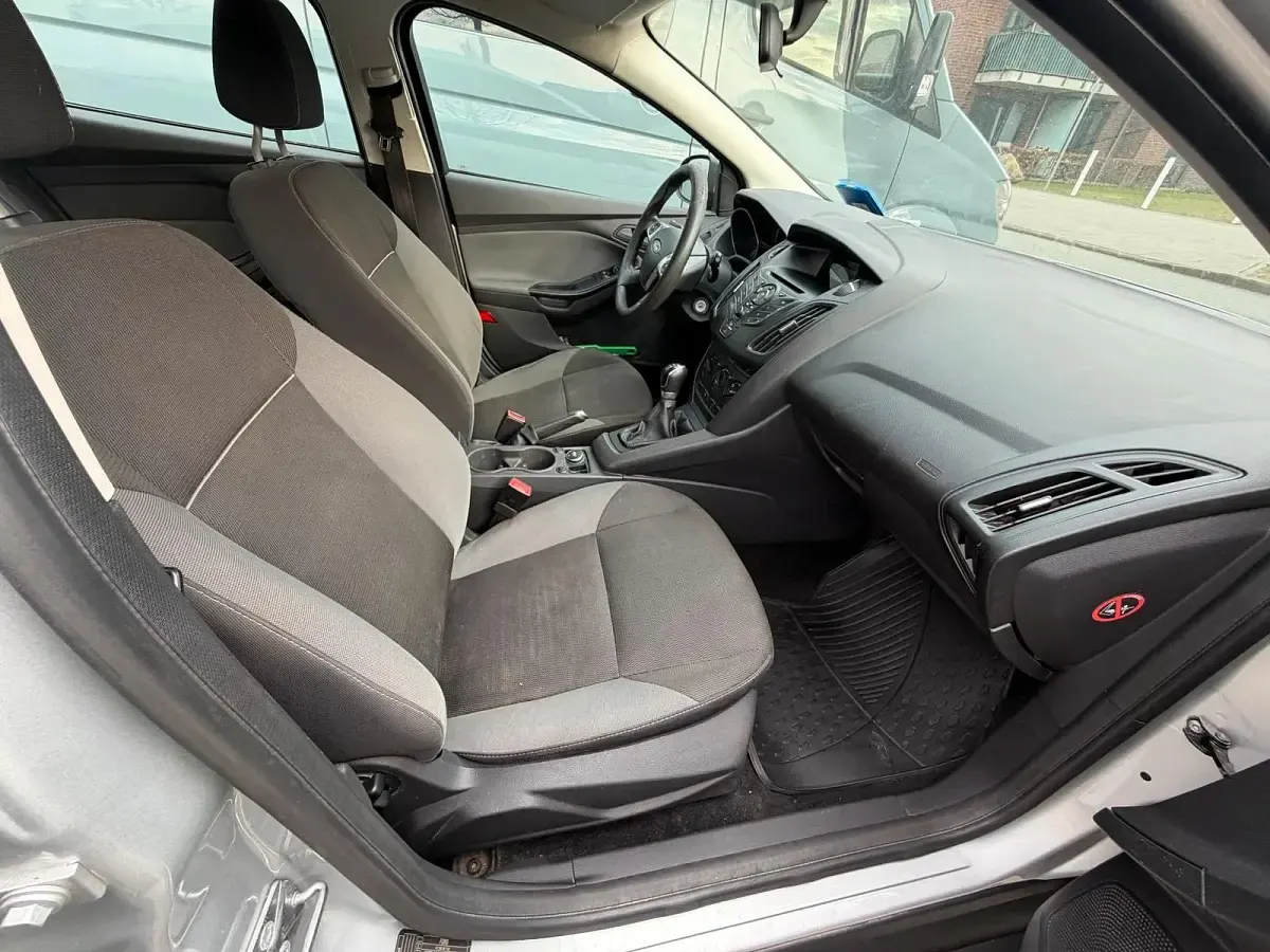 Gebraucht Ford Focus 999 PS (734 kW) 2014 Silber Kombi