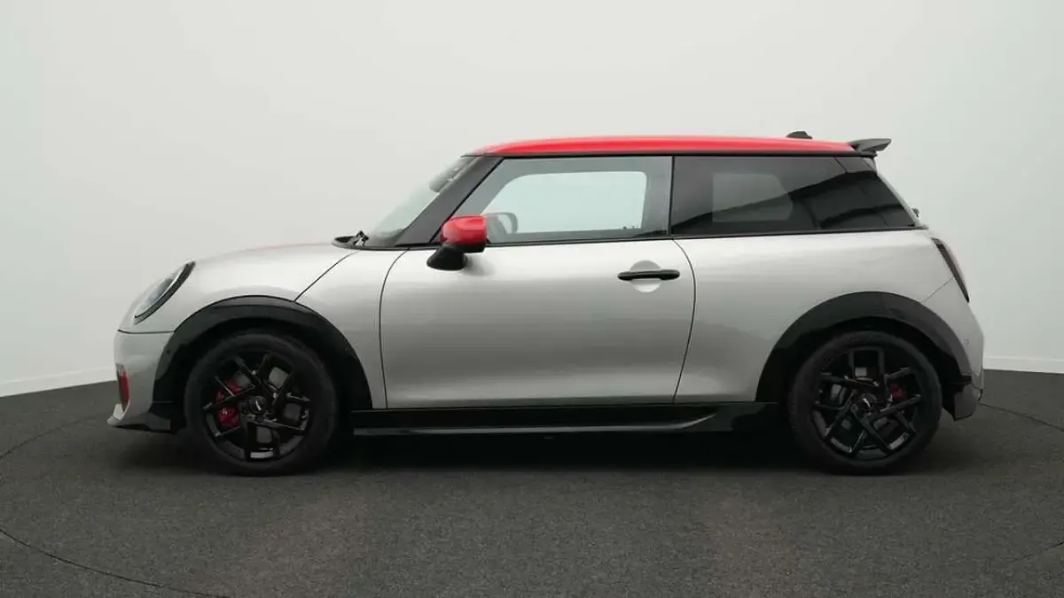 Gebraucht Mini John Cooper Works 231 PS (169 kW) 2025 Grau Kleinwagen