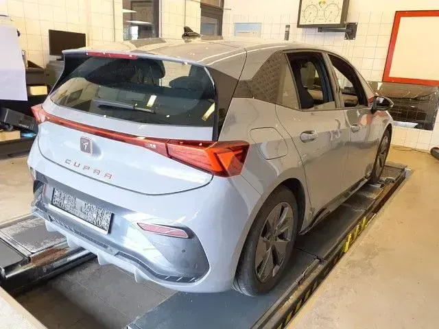 Gebraucht Cupra Born 150 kW (204 PS) 2024 Grau Kleinwagen