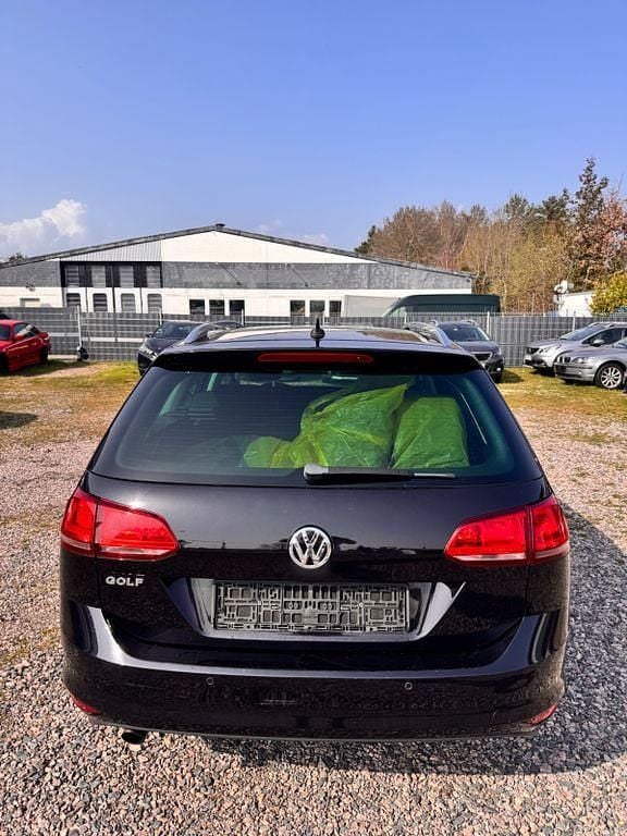 Gebraucht VW Golf VII LOUNGE 110 PS (80 kW) 2015 Schwarz Kombi
