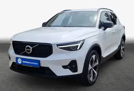 Gebraucht Volvo XC40 Plus 163 PS (119 kW) 2025 Weiß SUV