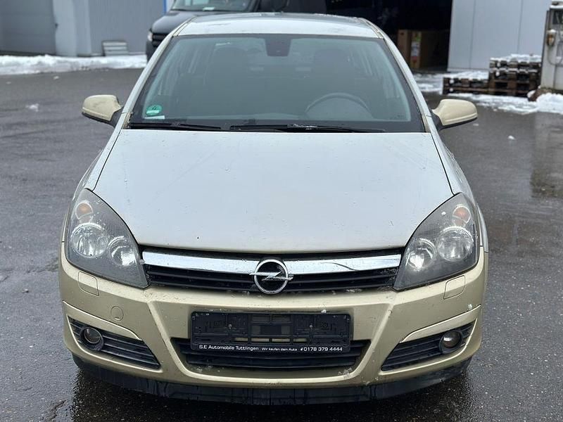 Gebraucht Opel Astra 125 PS (91 kW) 2004 Gelb Limousine