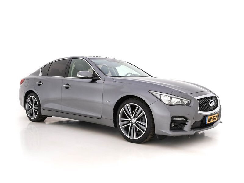 Grau Gebraucht 2017 Infiniti Q50 Limousine | 11.945 € (Guter Preis) - Bild 1/4