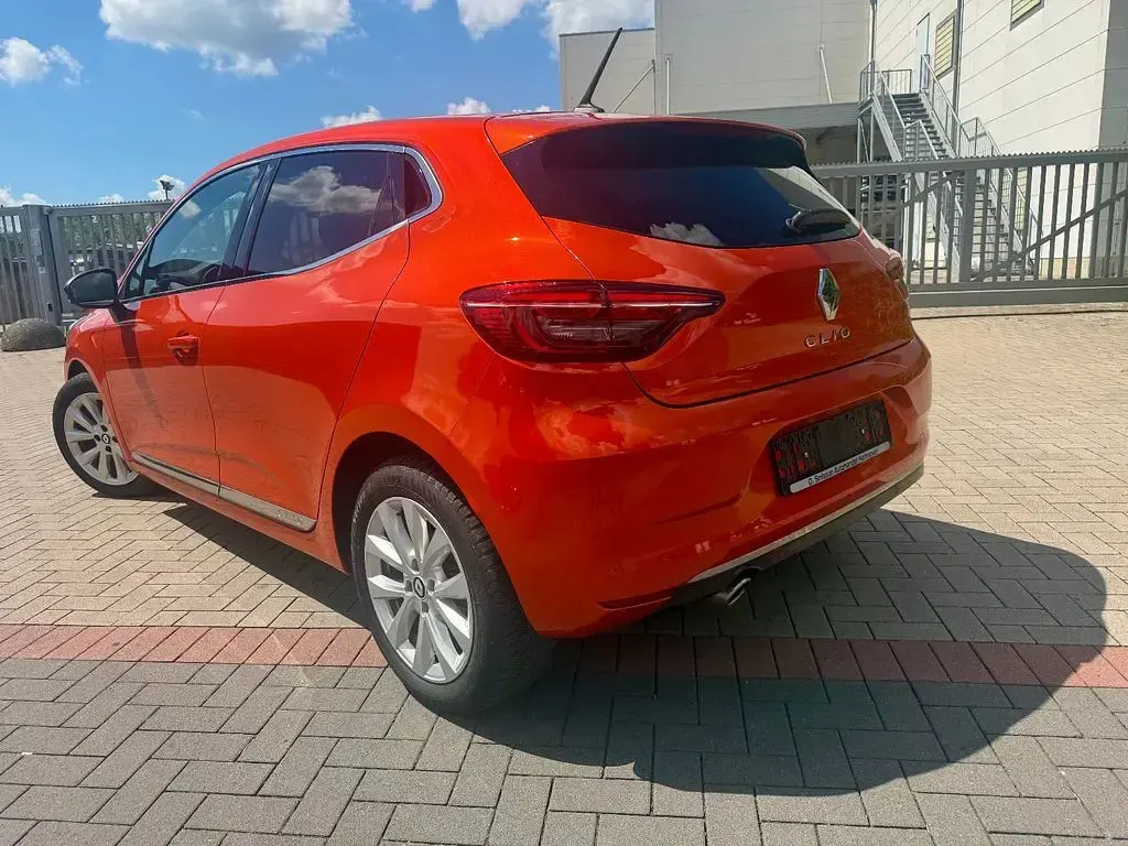 Gebraucht Renault Clio V Intens 91 PS (66 kW) 2022 Orange Limousine