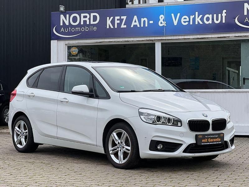 Weiß Gebraucht 2014 BMW 218 Active Tourer Basis Van / Kleinbus | 12.500 € (Teuer) - Bild 1/4