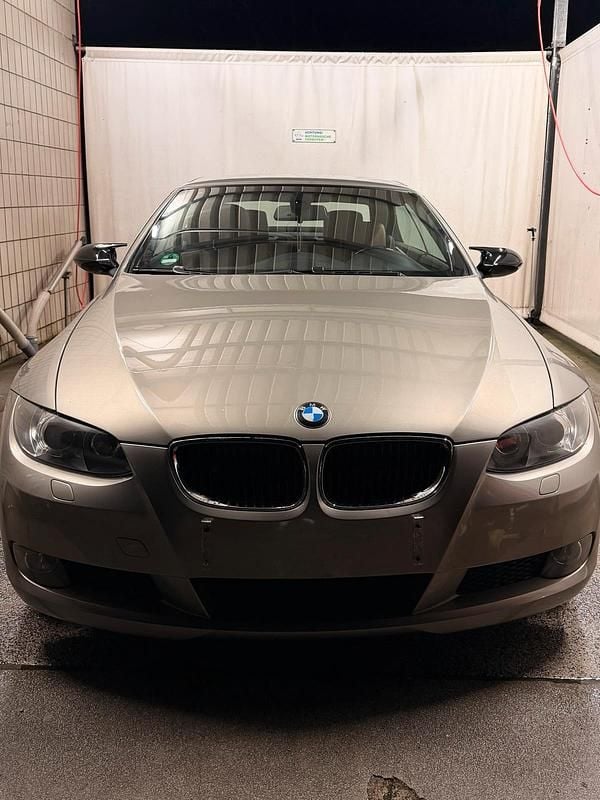 Gebraucht BMW 320 Cabriolet 177 PS (130 kW) 2008 Beige Cabrio