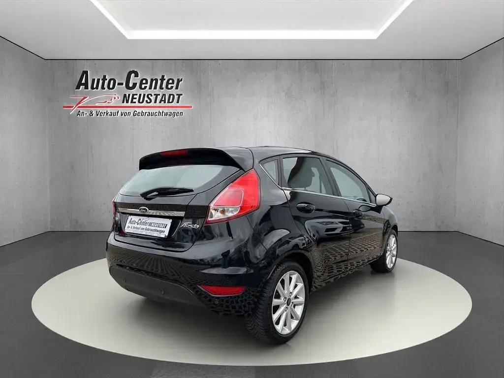 Gebraucht Ford Fiesta Titanium 185 PS (136 kW) 2015 Schwarz Kleinwagen