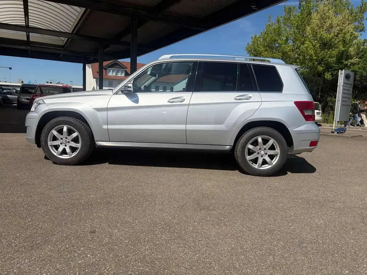 Gebraucht Mercedes GLK350 224 PS (164 kW) 2010 Iridiumsilber  metalliclack SUV