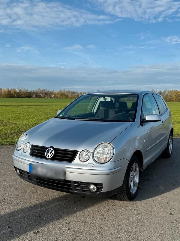Grau Gebraucht 2005 VW Polo Kleinwagen | 650 € (Guter Preis) - Bild 1/3