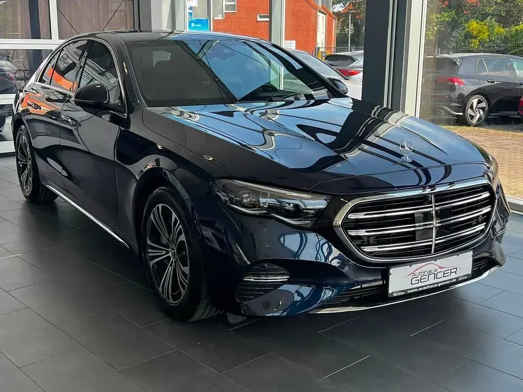 Gebraucht Mercedes E450 367 PS (269 kW) 2025 Other Limousine