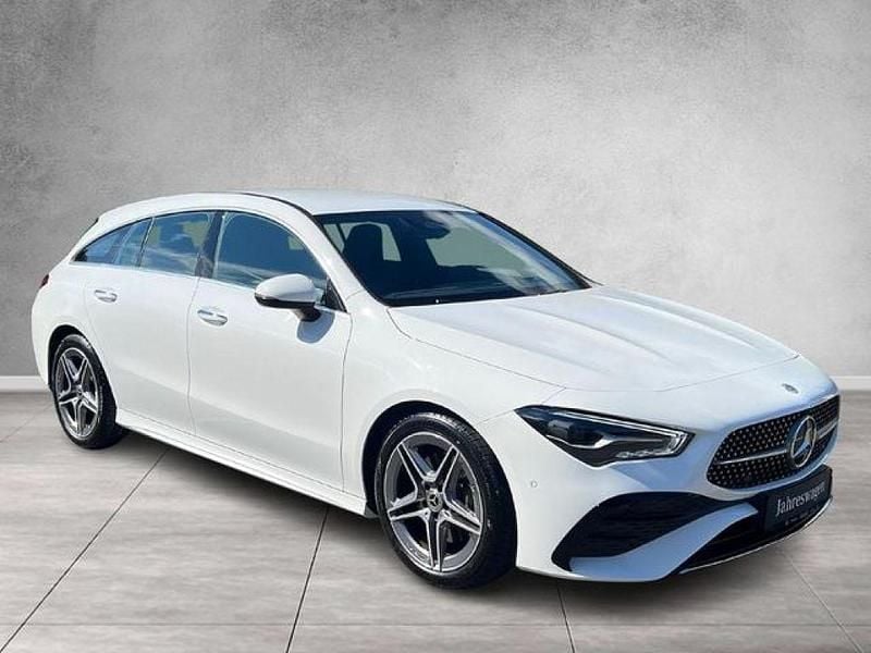Gebraucht Mercedes CLA200 AMG Line Premium 163 PS (119 kW) 2024 Weiss unilack polarweiß Kleinwagen